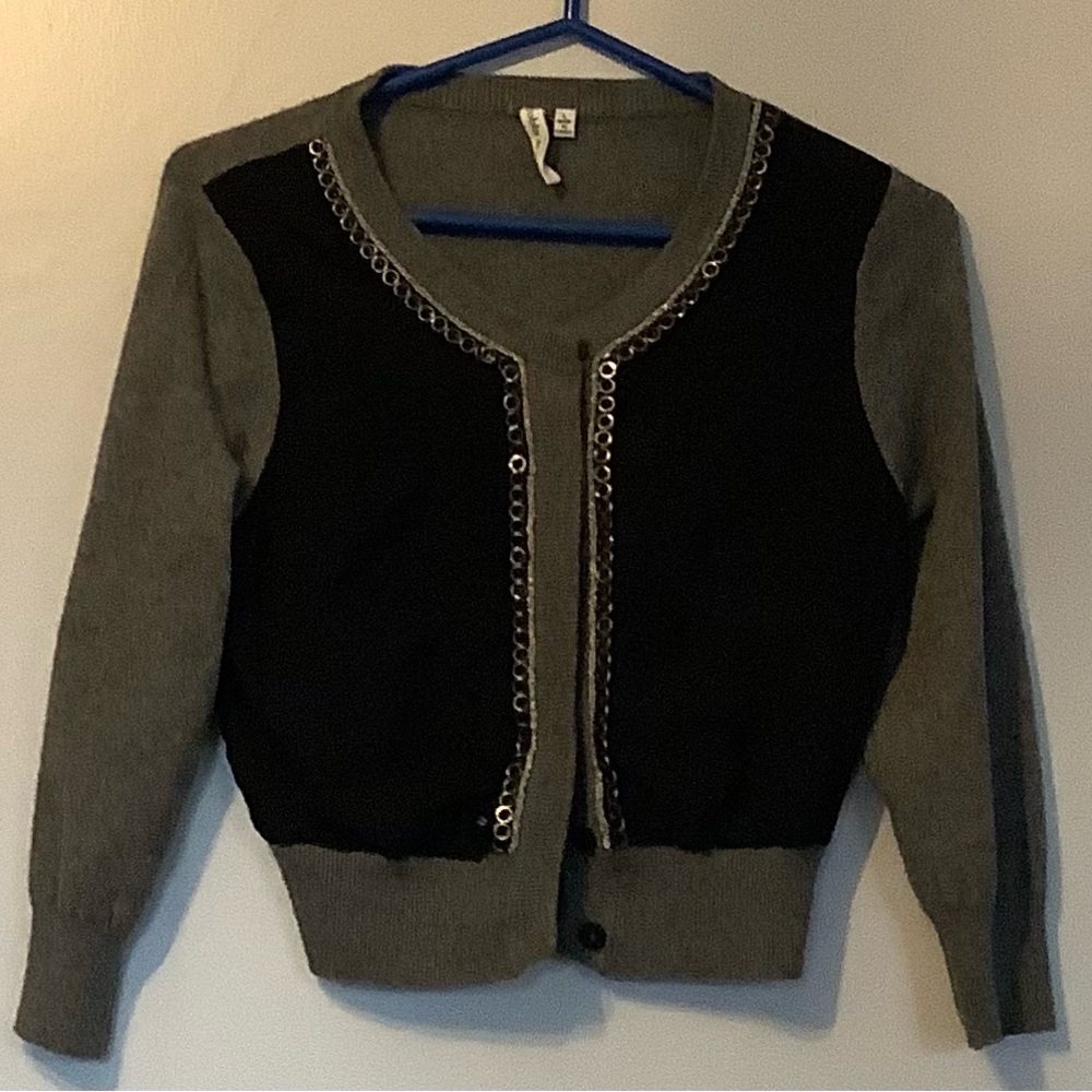 EUC Robbi & nikki Ladies cropped sweater